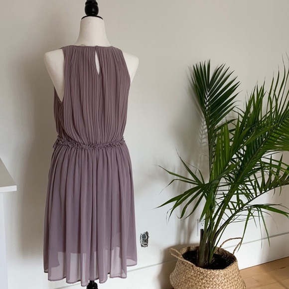H & M - Lavender Dress - Picture 2 of 7